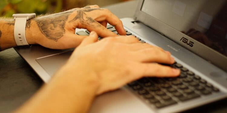 Ergonomische Tastatur kaufen: Worauf es wirklich ankommt