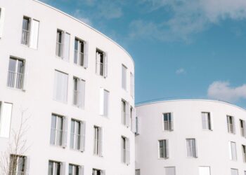 Mobile Hallen für Landmaschinenhändler: 6 Anbieter 2026